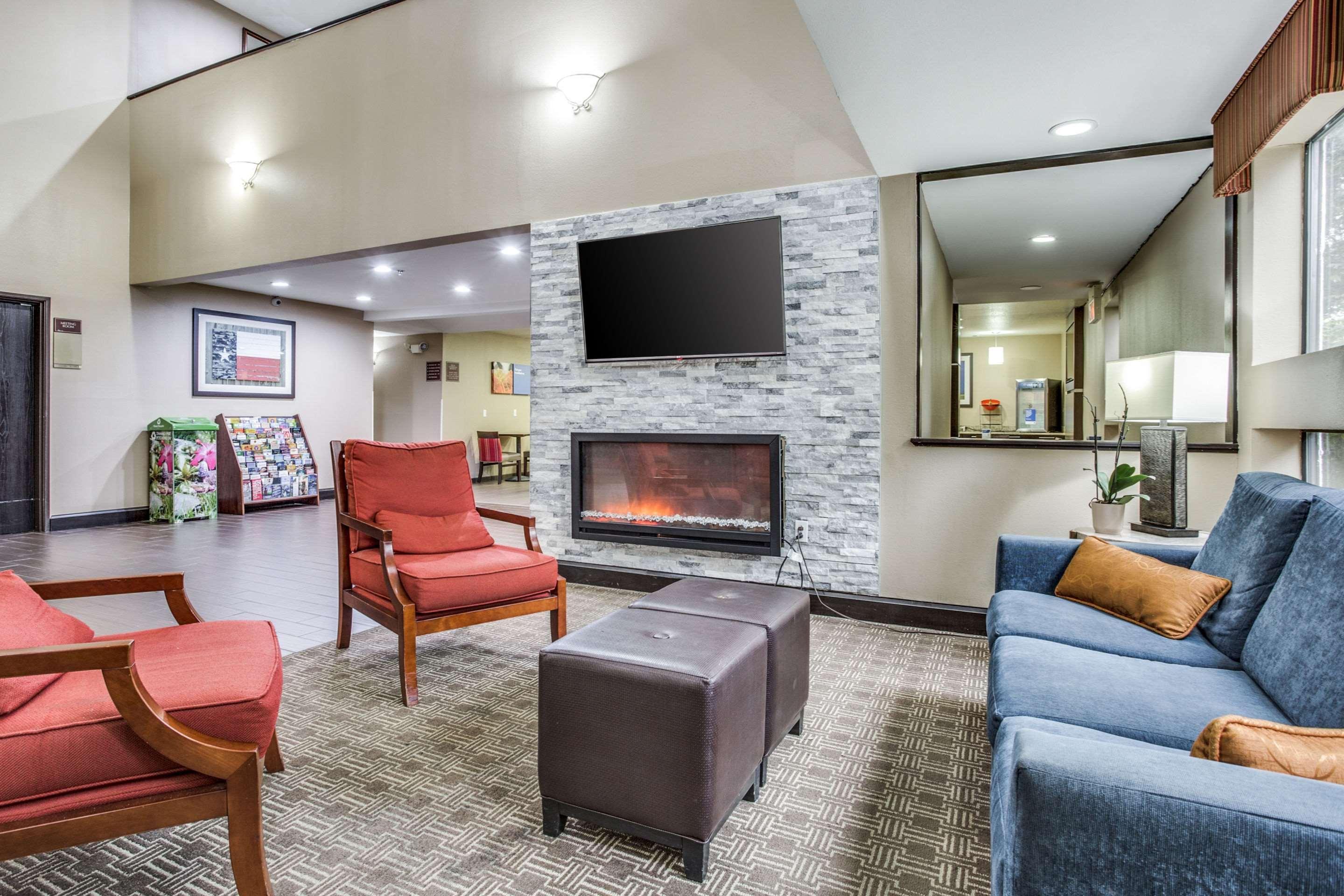 Comfort Inn&Suites Love Field – Dallas Market Center Buitenkant foto